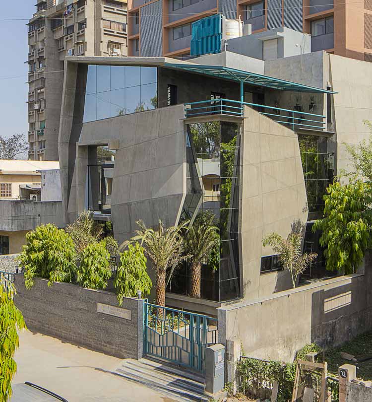 jagged-house-ahhmedabad-surfaces-reporter 